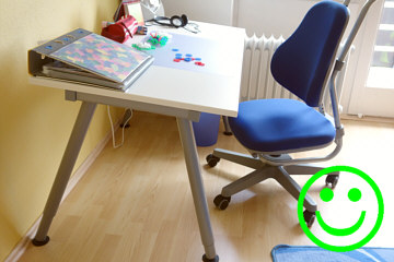 5 Jahre: Kinder Schreibtisch und Schreibtischstuhl / Drehstuhl